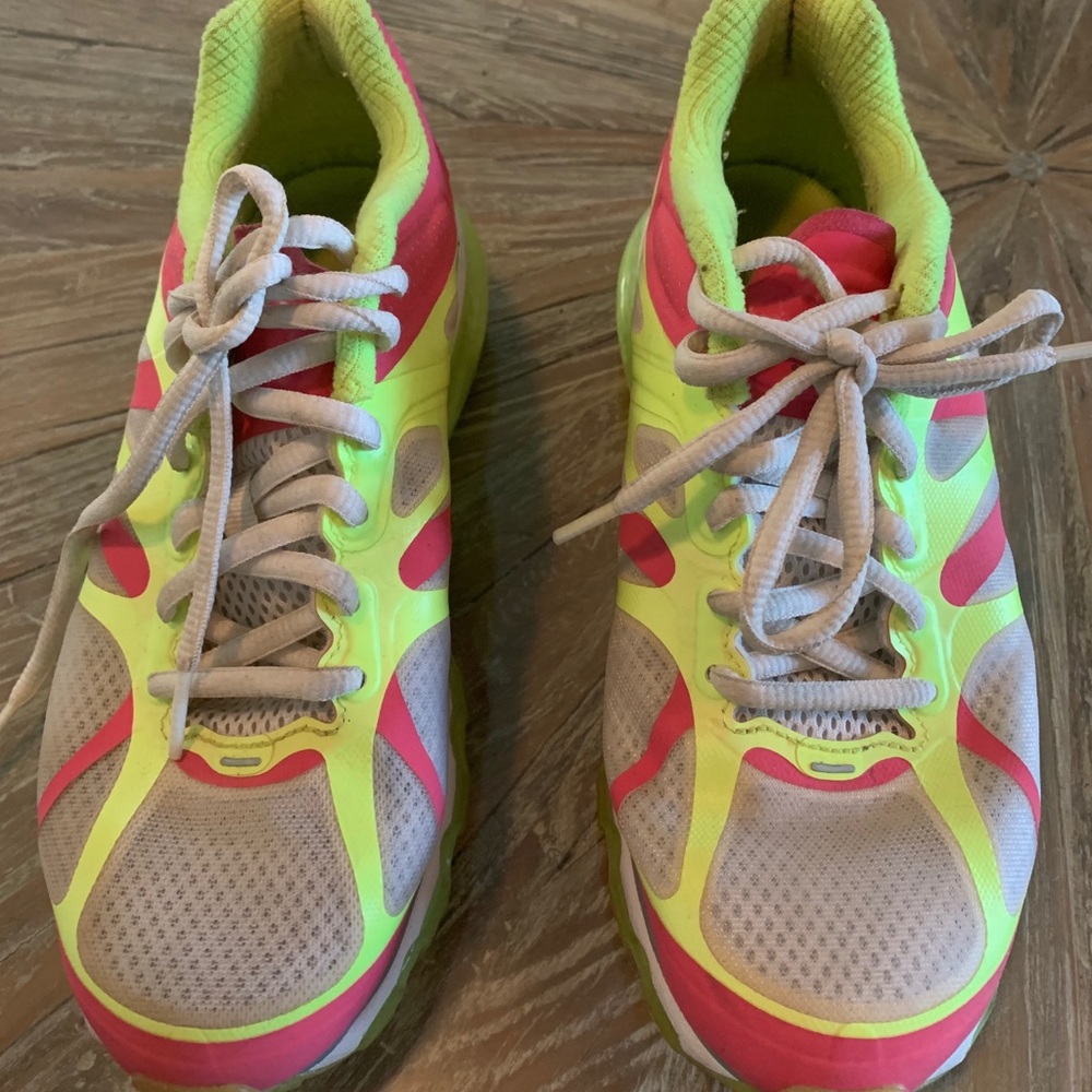 Youth Nike Airmax